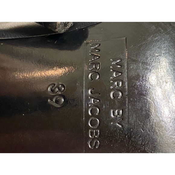 Marc Jacobs Black Leather Buckle Front Heels Size 39 - Picture 7 of 9